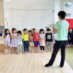 遊びながら世界を体験！月に一度の異文化交流の日｜花房山目黒駅前保育園３３３