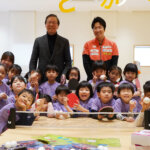 オリンピック金メダリスト・水谷隼さんが園児に卓球の楽しさを直接指導！｜ひらがなのツリーほいくえん