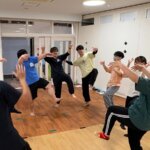 「ダメ」の、その前に。園を越えて学ぶ「明日からできる運動あそび」｜橋場そらとみどりの保育園